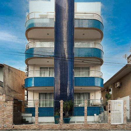 Residencial Edite No Centro De Bombinha Bombinhas Eksteriør billede