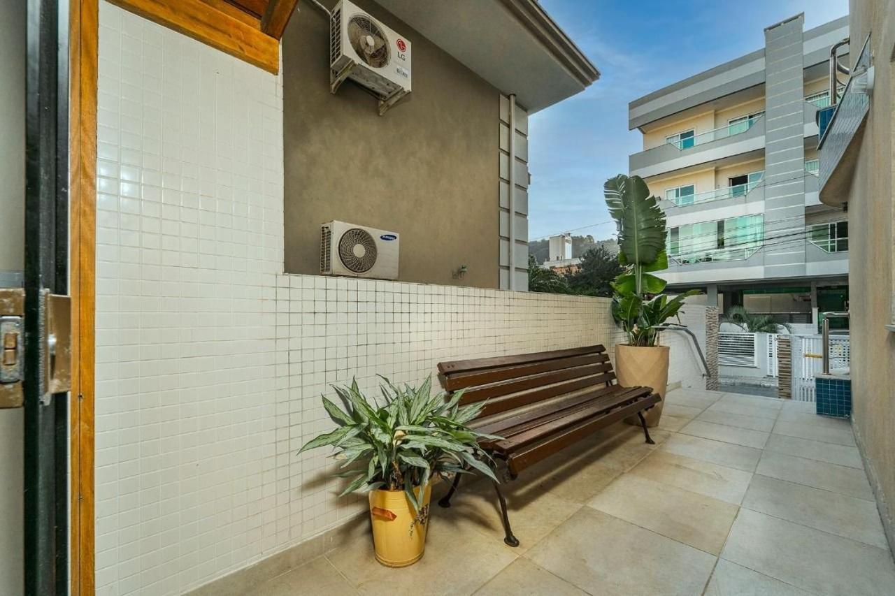 Residencial Edite No Centro De Bombinha Bombinhas Eksteriør billede